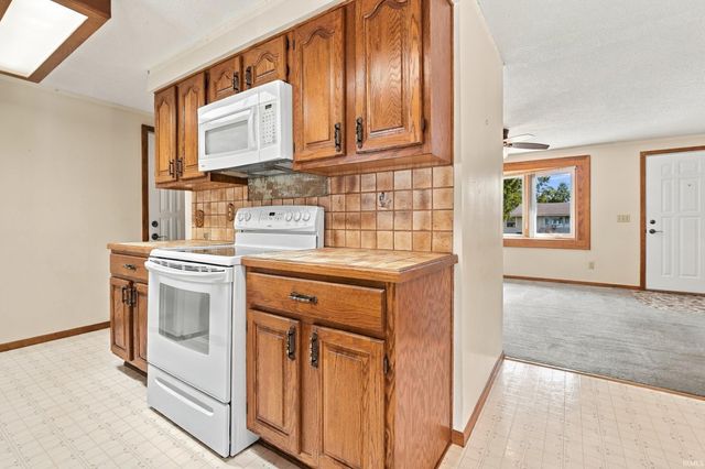 228 Twillo Run Drive, New Haven, IN 46774