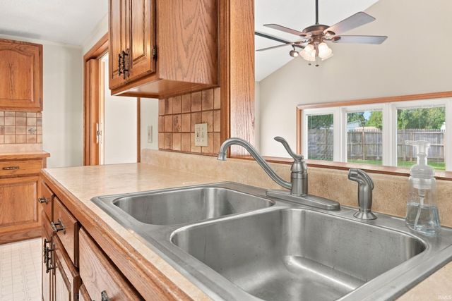 228 Twillo Run Drive, New Haven, IN 46774