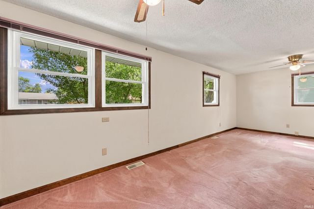 228 Twillo Run Drive, New Haven, IN 46774