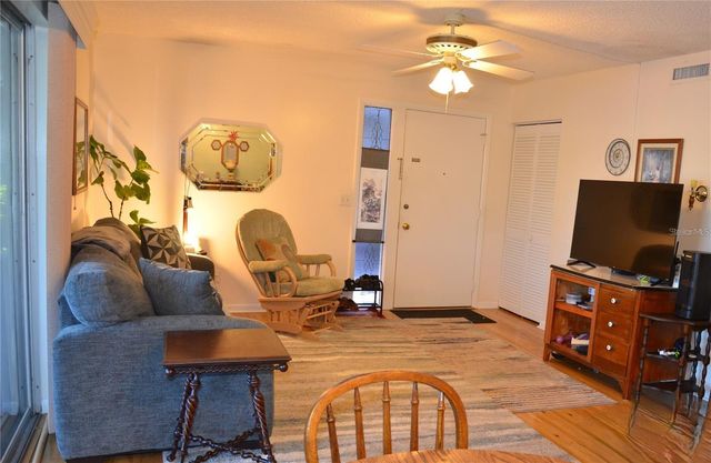 1960 UNION STREET 19, Clearwater, FL 33764