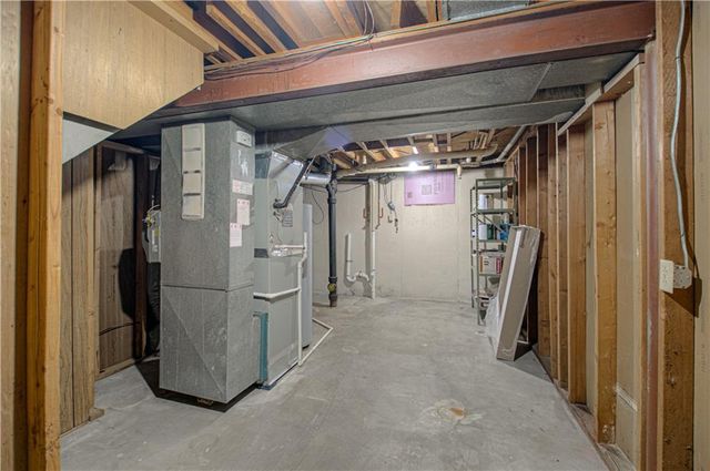 3925 S Bedford Avenue, Independence, MO 64055