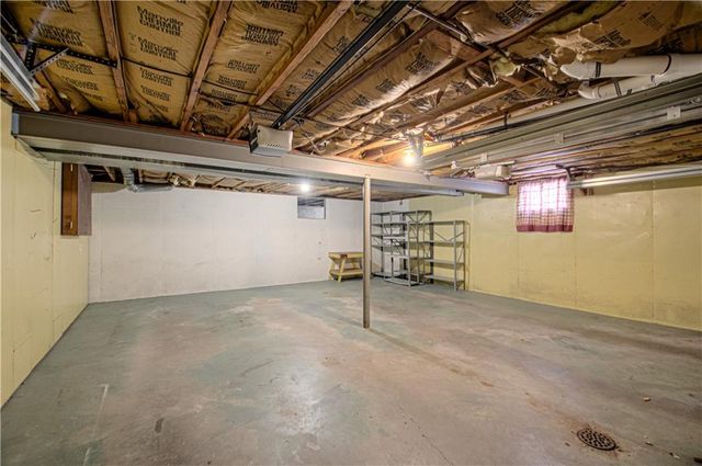 3925 S Bedford Avenue, Independence, MO 64055