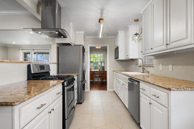 9616 Vinewood Drive, Dallas, TX 75228