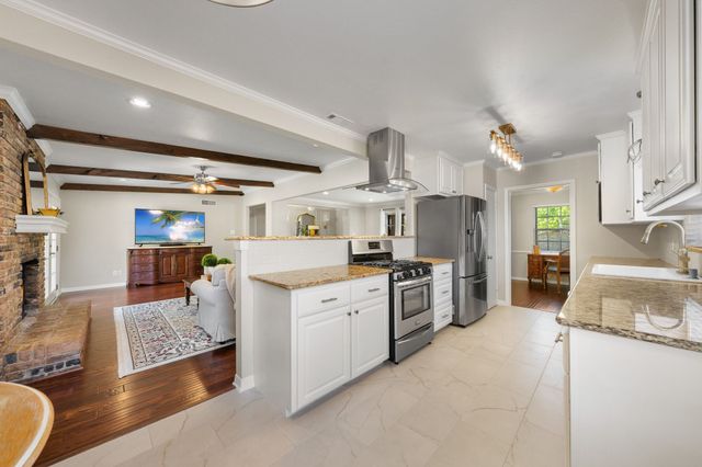 9616 Vinewood Drive, Dallas, TX 75228