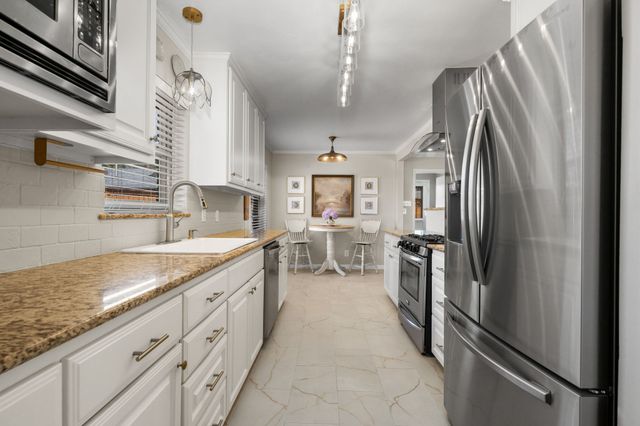 9616 Vinewood Drive, Dallas, TX 75228