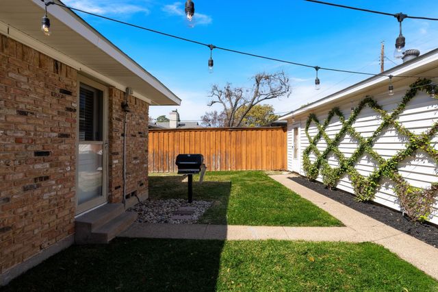 9616 Vinewood Drive, Dallas, TX 75228