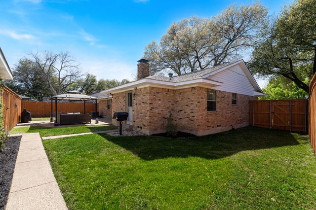 9616 Vinewood Drive, Dallas, TX 75228