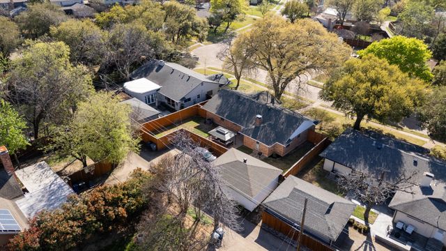 9616 Vinewood Drive, Dallas, TX 75228