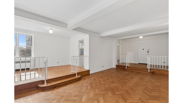 255 Cabrini Blvd Apt 4D, New York City, NY 10040