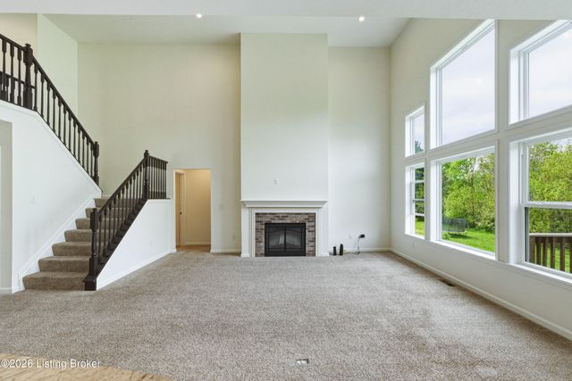 39 Morningside Dr, Shelbyville, KY 40065
