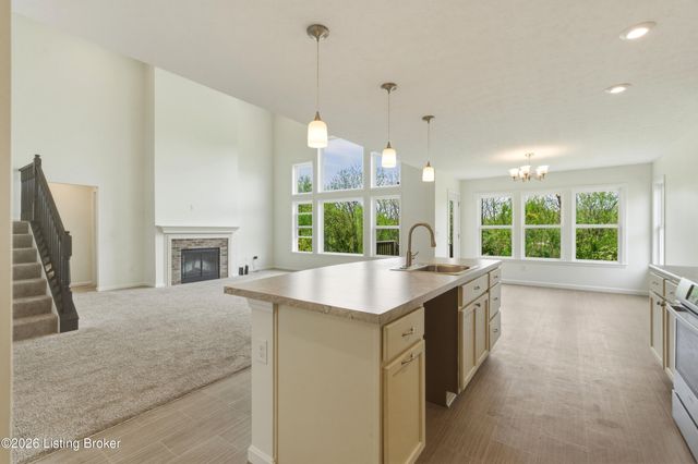 39 Morningside Dr, Shelbyville, KY 40065