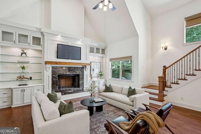 279 Lakeview Avenue NE, Atlanta, GA 30305