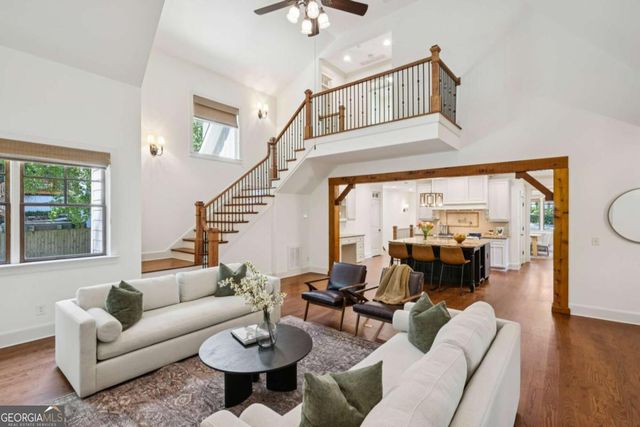 279 Lakeview Avenue NE, Atlanta, GA 30305