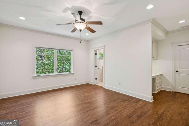 279 Lakeview Avenue NE, Atlanta, GA 30305