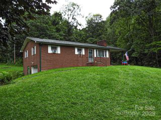 613 Hungry Creek Road, Canton, NC 28716