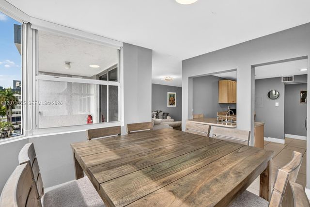 16565 NE 26th Avenue 4E, North Miami Beach, FL 33160