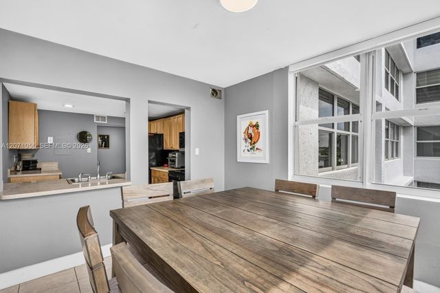 16565 NE 26th Avenue 4E, North Miami Beach, FL 33160