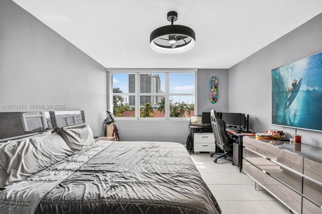 16565 NE 26th Avenue 4E, North Miami Beach, FL 33160