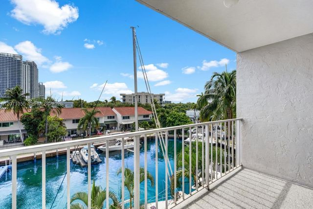 16565 NE 26th Avenue 4E, North Miami Beach, FL 33160