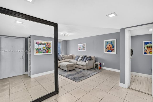 16565 NE 26th Avenue 4E, North Miami Beach, FL 33160