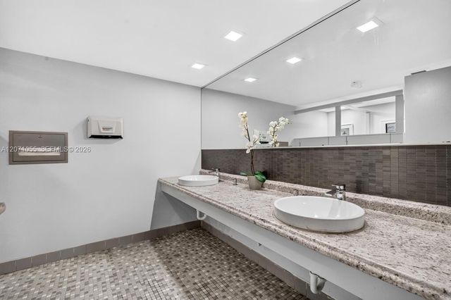 16565 NE 26th Avenue 4E, North Miami Beach, FL 33160