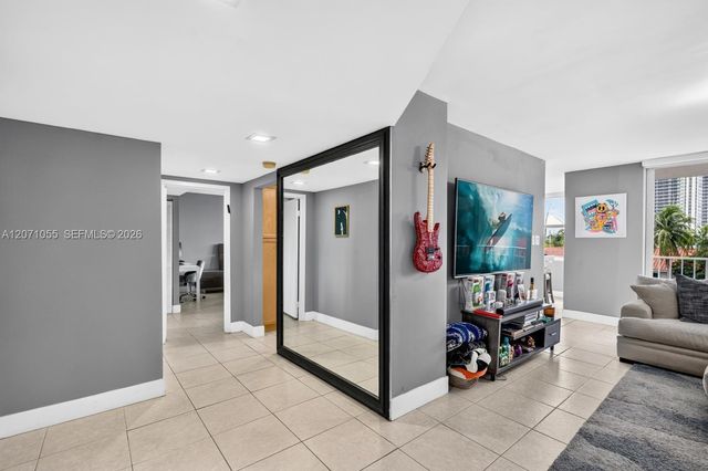 16565 NE 26th Avenue 4E, North Miami Beach, FL 33160