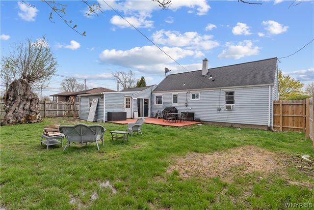 17 Violet Avenue, Amherst, NY 14226