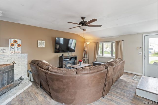 17 Violet Avenue, Amherst, NY 14226