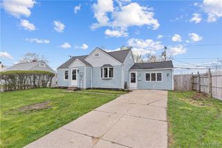 17 Violet Avenue, Amherst, NY 14226