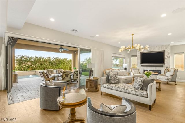 354 Granitico Street, Las Vegas, NV 89138