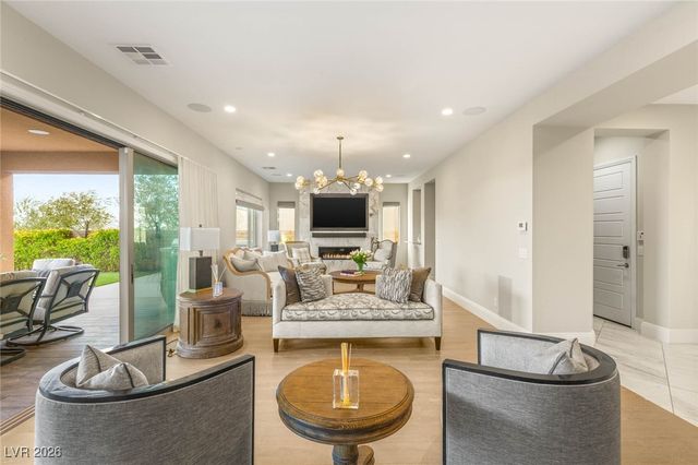 354 Granitico Street, Las Vegas, NV 89138