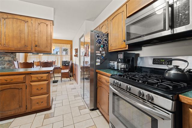660 E GRANDVIEW Boulevard, Erie, PA 16504
