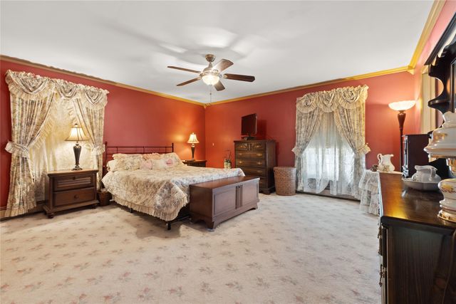 660 E GRANDVIEW Boulevard, Erie, PA 16504