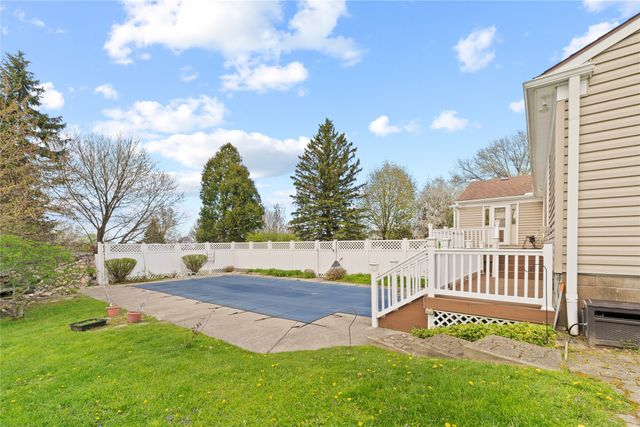 660 E GRANDVIEW Boulevard, Erie, PA 16504
