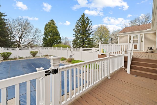 660 E GRANDVIEW Boulevard, Erie, PA 16504