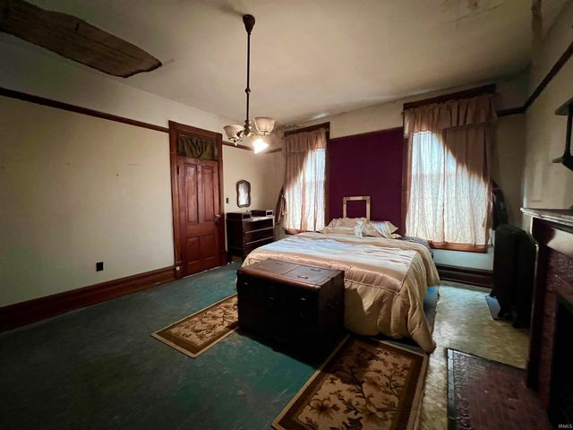 80 Eel River Avenue, Logansport, IN 46947