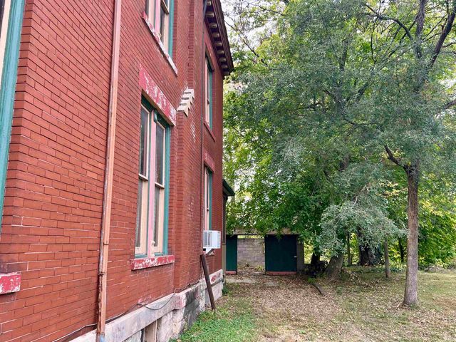 80 Eel River Avenue, Logansport, IN 46947