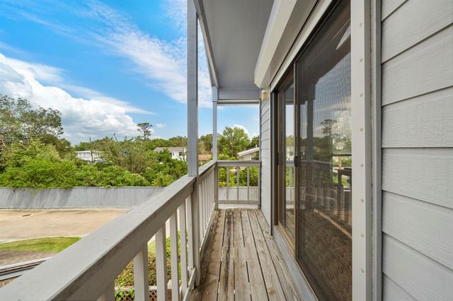 2601 S Broadway Street 32, La Porte, TX 77571
