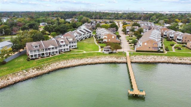 2601 S Broadway Street 32, La Porte, TX 77571