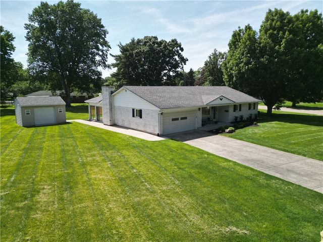1101 E Bridle Lane, West Carrollton, OH 45449