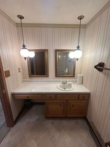 1101 E Bridle Lane, West Carrollton, OH 45449