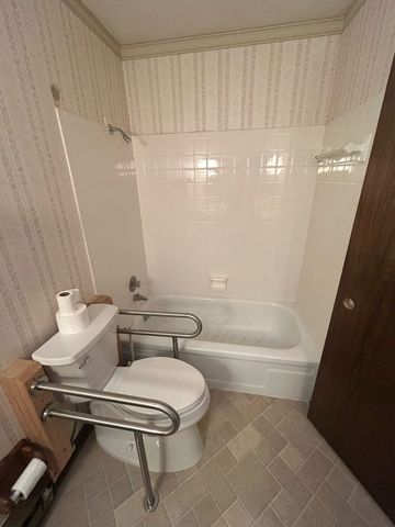 1101 E Bridle Lane, West Carrollton, OH 45449