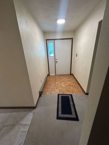 1101 E Bridle Lane, West Carrollton, OH 45449