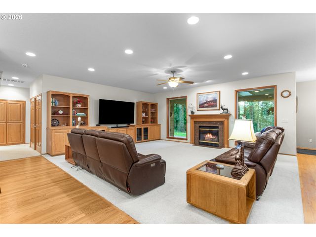 9920 Se BULL RUN Rd, Corbett, OR 97019