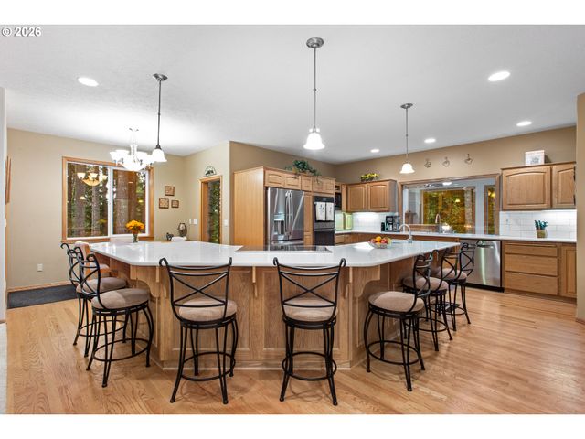 9920 Se BULL RUN Rd, Corbett, OR 97019