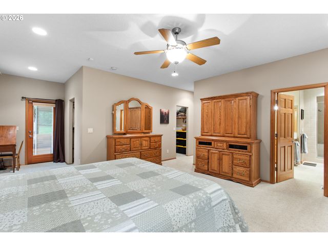 9920 Se BULL RUN Rd, Corbett, OR 97019