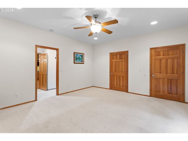 9920 Se BULL RUN Rd, Corbett, OR 97019