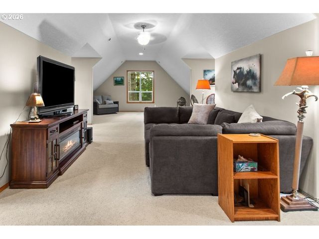 9920 Se BULL RUN Rd, Corbett, OR 97019