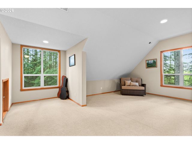 9920 Se BULL RUN Rd, Corbett, OR 97019
