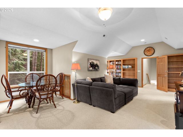 9920 Se BULL RUN Rd, Corbett, OR 97019